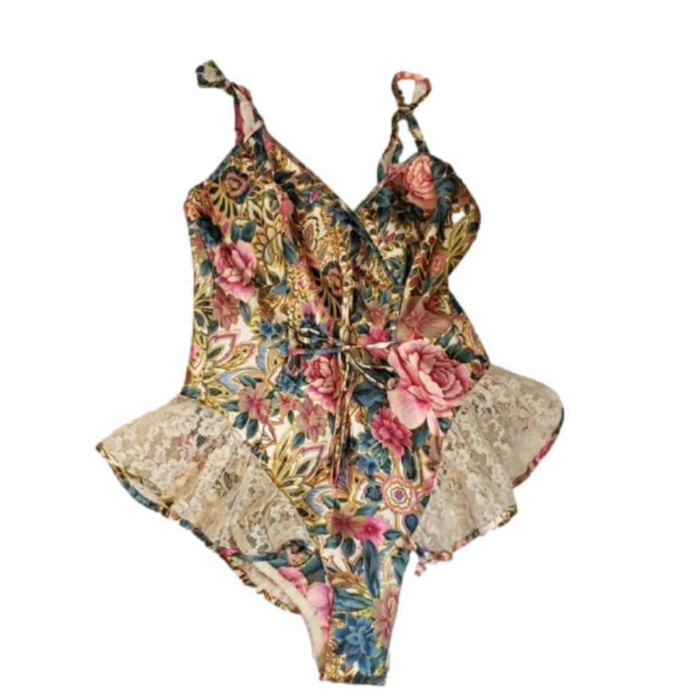 Victoria's Secret Body 100% Polyester Lace Floral Size Small